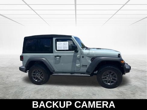 Used 2024 Jeep Wrangler Sport AWD/4WD image 4