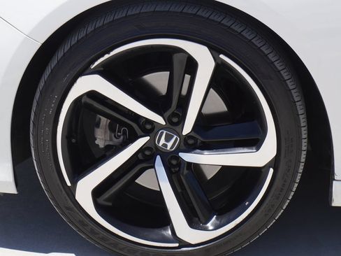 Used 2020 Honda Accord Sport image 4