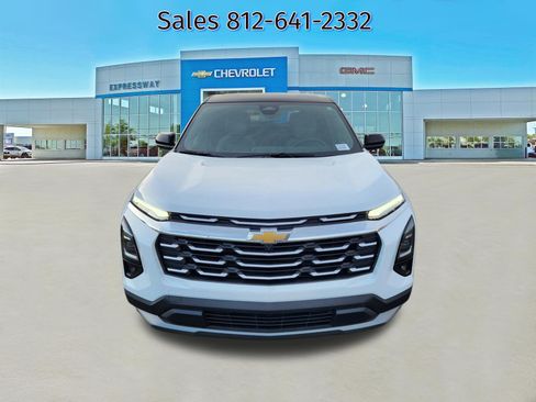 New 2026 Chevrolet Equinox LT w/ Convenience Package II image 2
