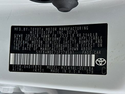 Used 2025 Toyota Corolla LE image 12