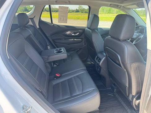 Used 2024 GMC Terrain Denali w/ Denali Premium Package AWD/4WD image 18