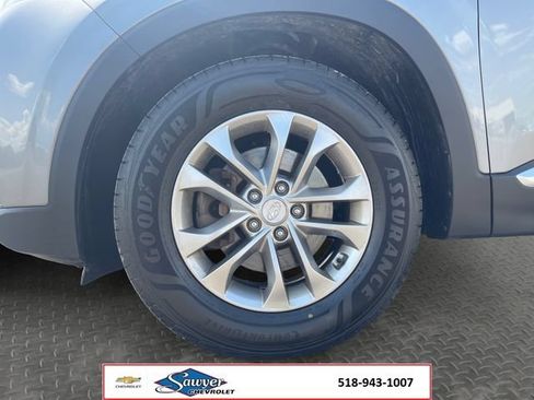 Used 2019 Hyundai Santa Fe SE FWD image 9