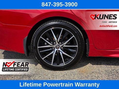 Used 2021 Toyota Camry SE w/ Cold Weather Package image 10