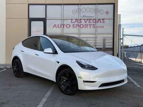 Used 2023 Tesla Model Y Long Range image 1