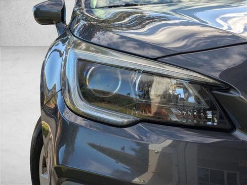 Used 2018 Subaru Outback 2.5i Premium image 13