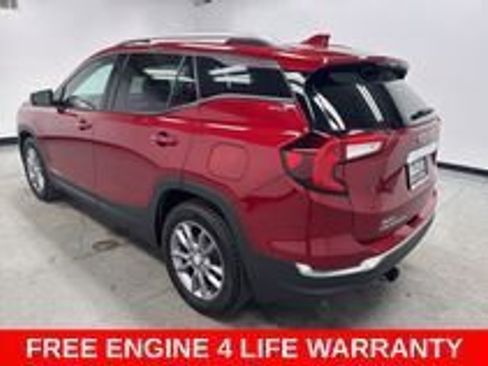 Used 2023 GMC Terrain SLT w/ LPO, Floor Liner Package FWD image 3