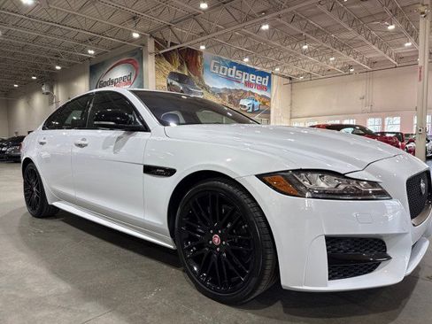 Used 2016 Jaguar XF R-Sport image 24