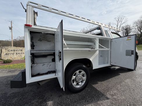 Used 2016 Ford F250 XL w/ XL Appearance Package image 5