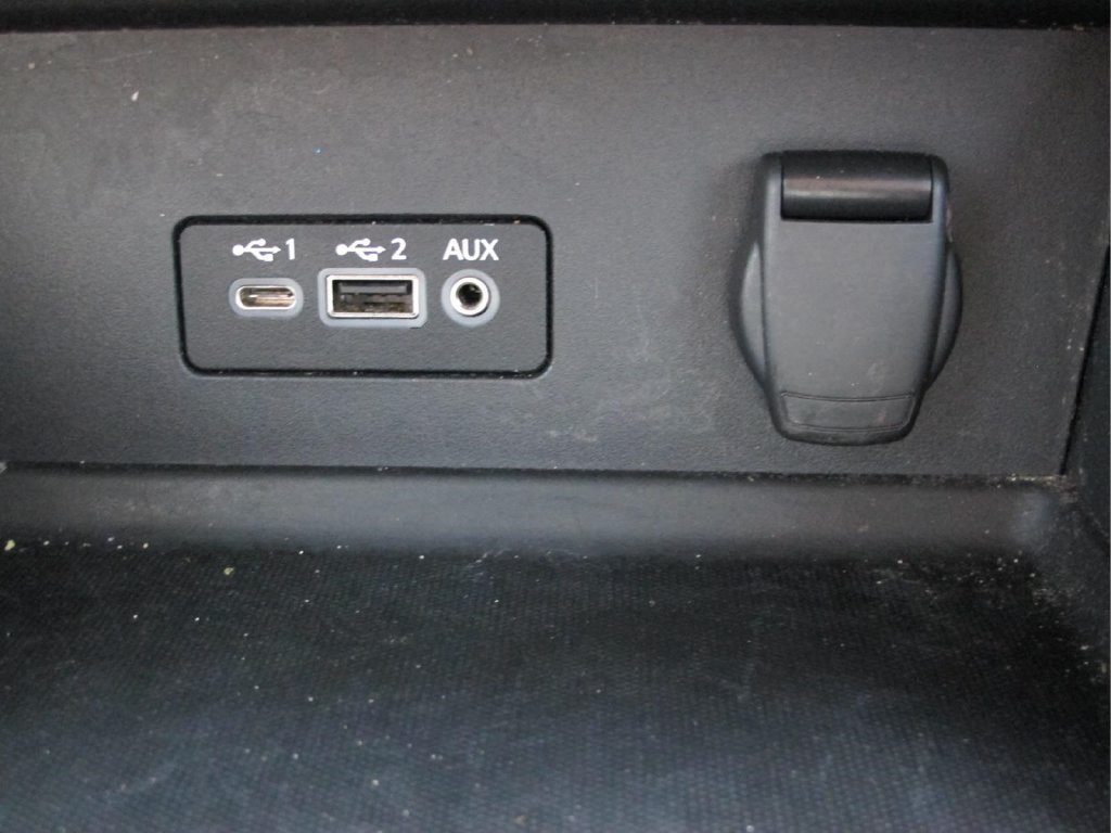 Used 2022 Nissan Sentra SV w/ All-Weather Package FWD image 13