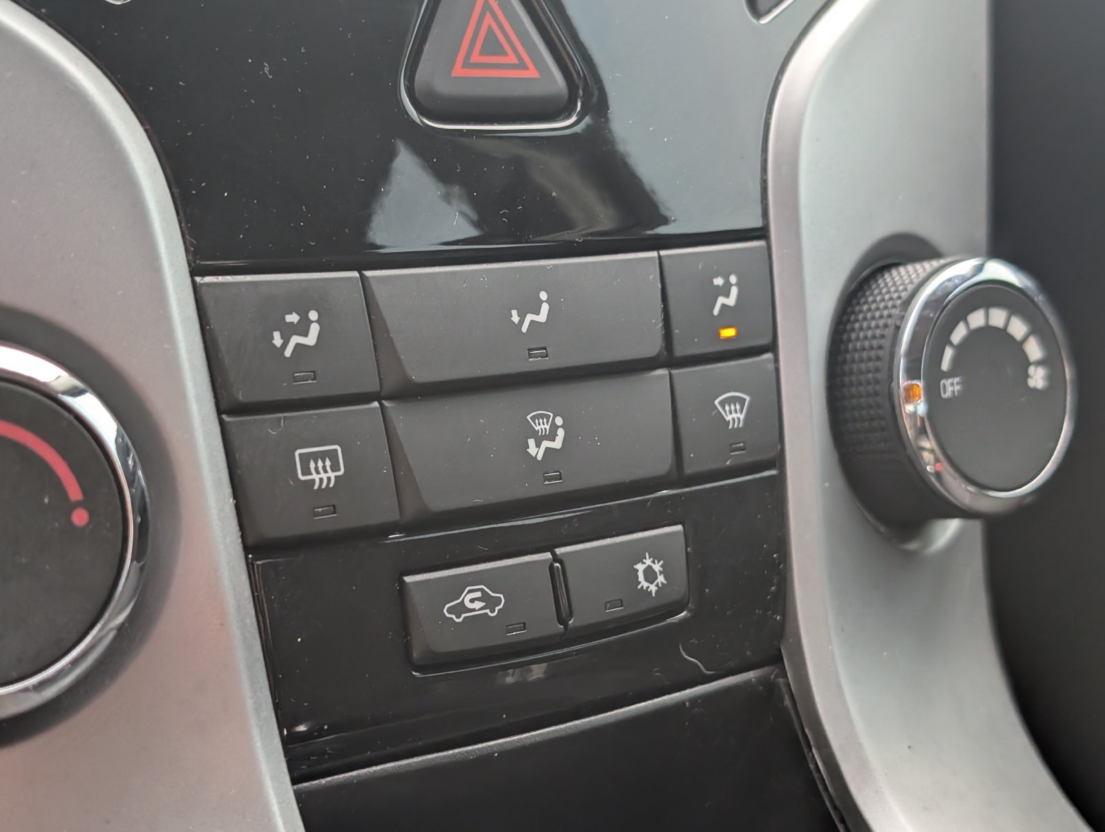 Used 2013 Chevrolet Cruze LT FWD image 11