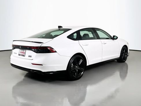 Used 2025 Honda Accord Sport image 19