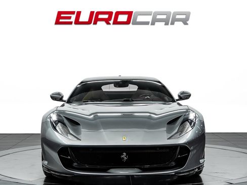 Used 2020 Ferrari 812 Superfast RWD image 8