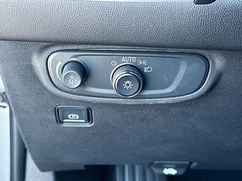 Certified 2023 GMC Terrain SLE w/ Driver Convenience Package image 11