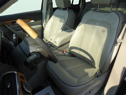 Used 2013 Lincoln MKX AWD image 24