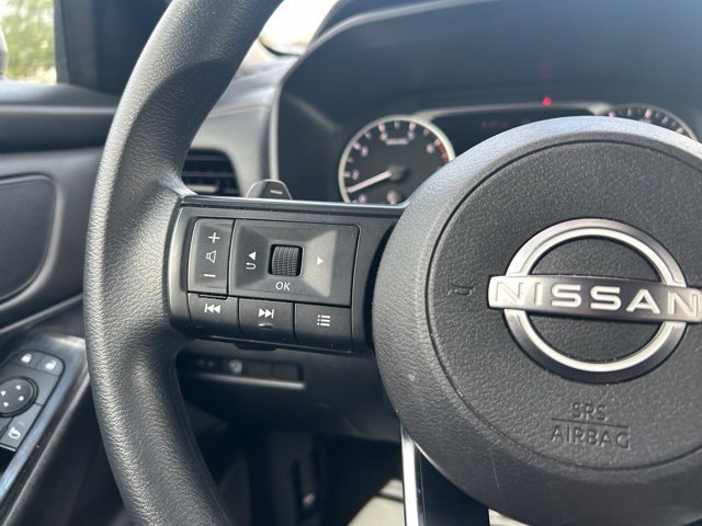 Used 2024 Nissan Rogue S AWD/4WD image 19