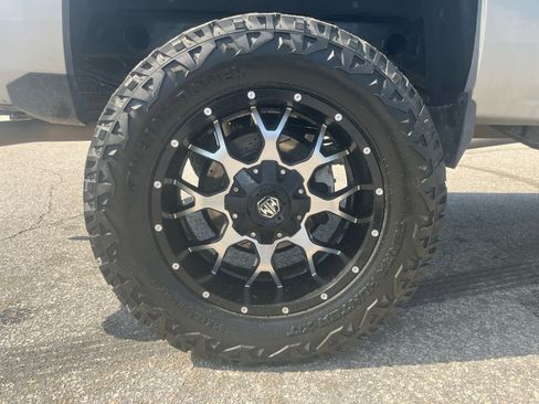 Used 2017 Chevrolet Silverado 1500 LT w/ All Star Edition image 31