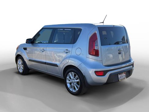 Used 2013 Kia Soul + image 3