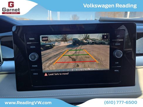 New 2025 Volkswagen Taos SE image 19