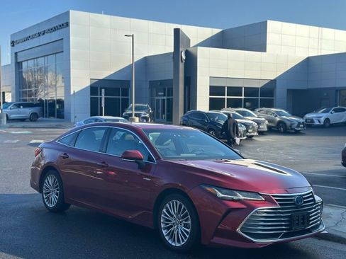 Used 2019 Toyota Avalon Limited w/ Advanced Safety Package image 1