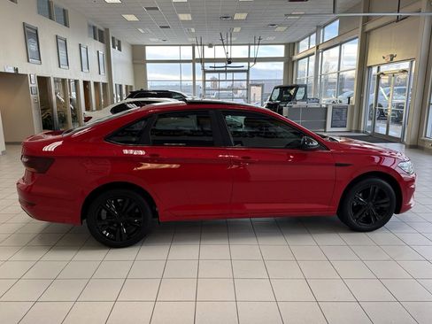 Used 2019 Volkswagen Jetta R-Line w/ R-Line Cold Weather Package image 8