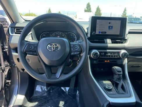 Used 2025 Toyota RAV4 LE AWD/4WD image 14