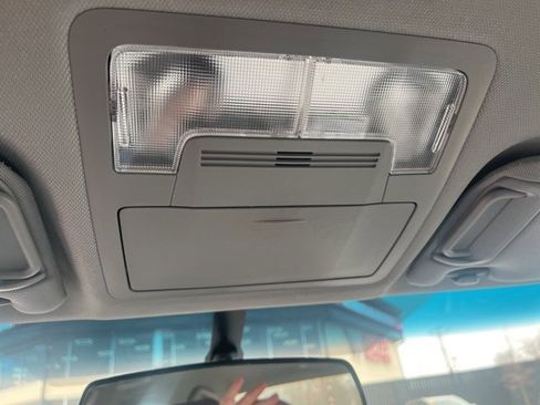 Used 2014 Toyota Camry SE image 23