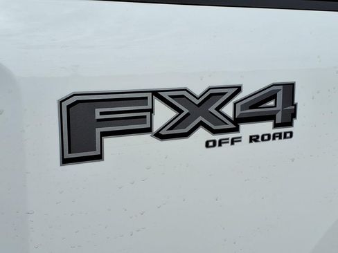 New 2026 Ford F250 XLT w/ XLT Premium Package AWD/4WD image 10