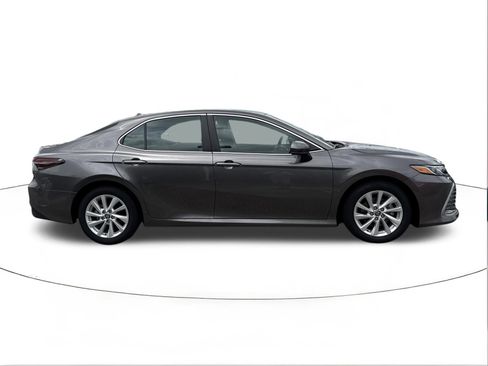 Used 2023 Toyota Camry LE FWD image 2