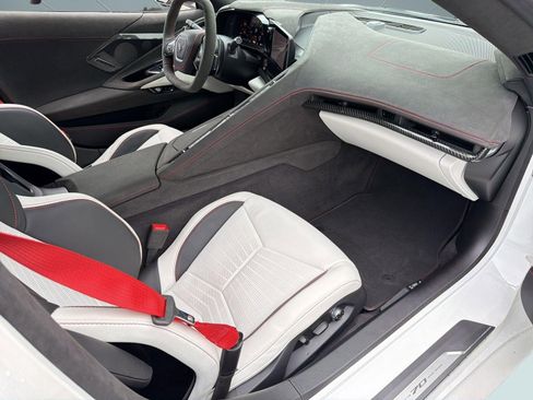 Certified 2023 Chevrolet Corvette Stingray Premium Conv w/ Z51 Performance Package RWD image 31