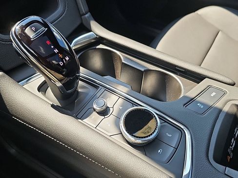 Used 2023 Cadillac XT5 Premium Luxury AWD/4WD image 19