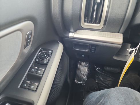 New 2026 Ford Expedition Active image 29