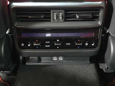 Used 2023 Lexus LX 600 F Sport w/ Accessory Package (Z1) AWD/4WD image 18
