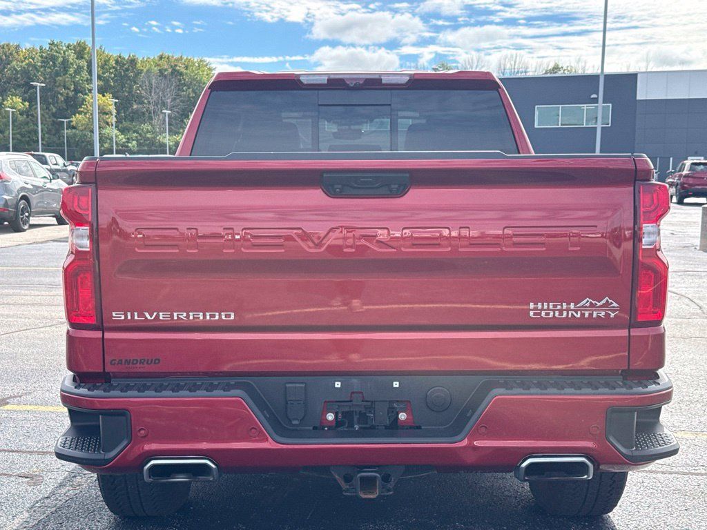 Certified 2024 Chevrolet Silverado 1500 High Country w/ Technology Package AWD/4WD image 4