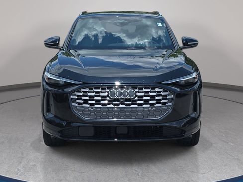 Used 2025 Audi Q5 Premium Plus w/ Premium Plus AWD/4WD image 2