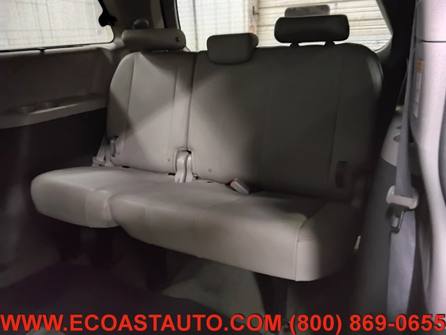 Used 2017 Toyota Sienna XLE w/ XLE Navigation Package AWD/4WD image 14