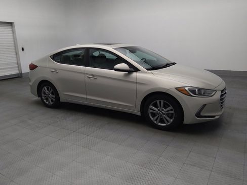 Used 2018 Hyundai Elantra Value Edition FWD image 11