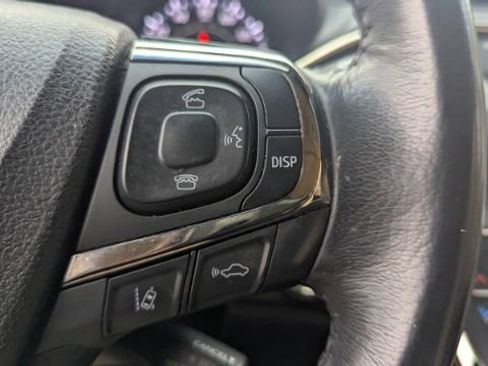 Used 2018 Toyota Avalon XLE Plus image 27