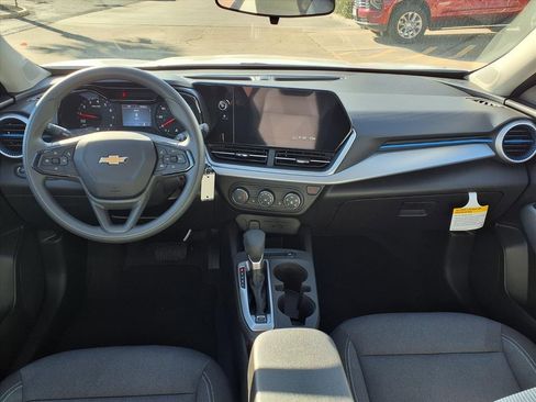 New 2026 Chevrolet Trax LS w/ LS Convenience Package image 3