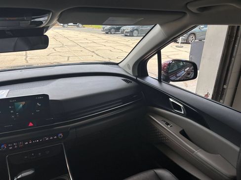 Used 2026 Kia Carnival FWD image 37