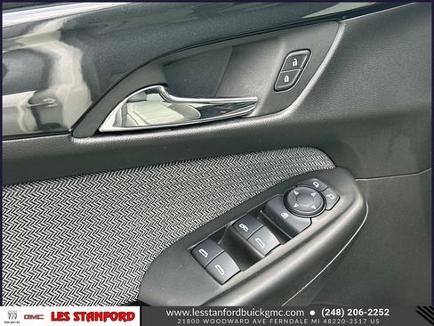 Used 2025 Chevrolet TrailBlazer LT FWD image 17