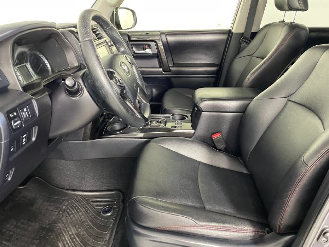 Used 2015 Toyota 4Runner Trail Premium AWD/4WD image 2