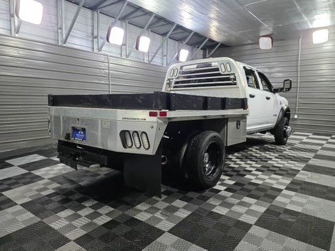 Used 2020 RAM 5500 Tradesman w/ Chrome Appearance Group image 5