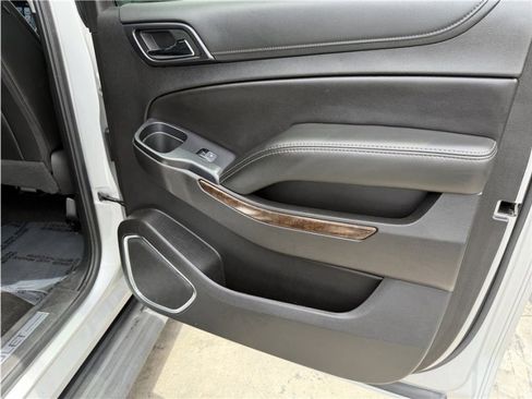 Used 2018 Chevrolet Suburban LT RWD image 24