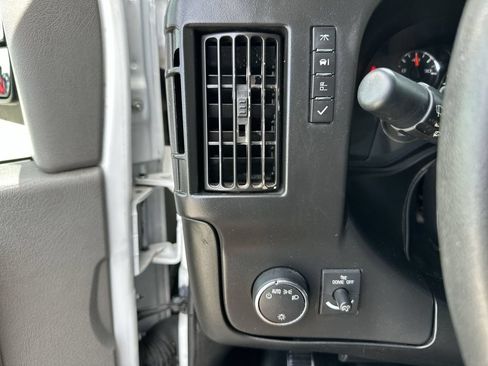 Certified 2017 Chevrolet Express 2500 w/ Express Access Plus Package RWD image 16