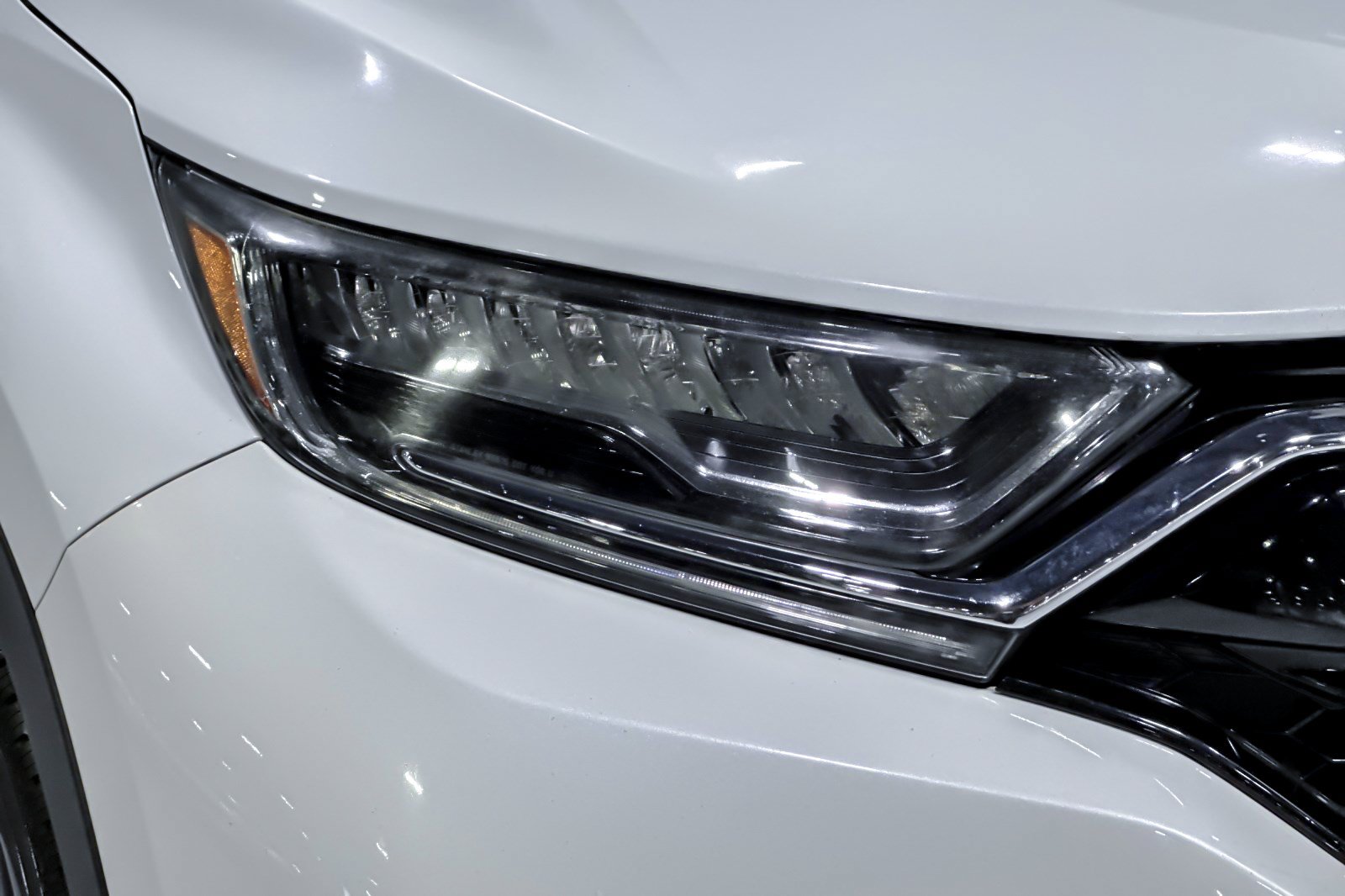Used 2020 Honda CR-V Touring image 12