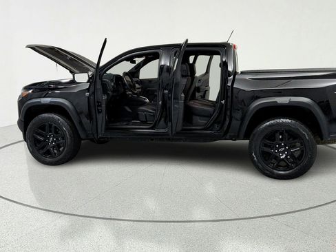 Used 2023 Chevrolet Colorado Trail Boss w/ Advanced Trailering Package AWD/4WD image 10