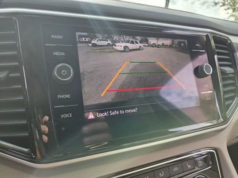 Used 2021 Volkswagen Atlas SEL R-Line image 33