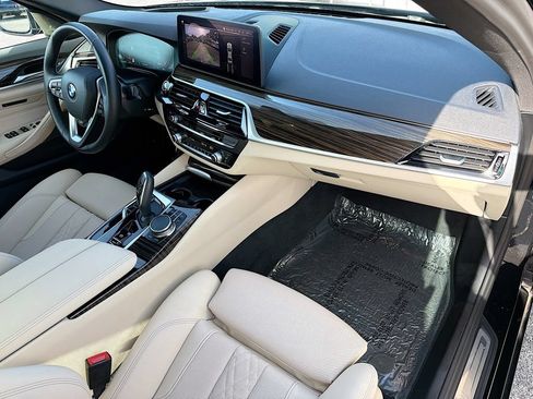 Used 2023 BMW 530i xDrive w/ Premium Package AWD/4WD image 14