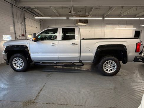 Used 2016 GMC Sierra 1500 SLE w/ SLE Value Package AWD/4WD image 13