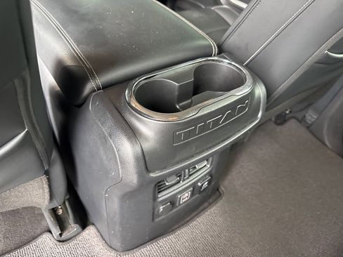 Used 2019 Nissan Titan PRO-4X image 38